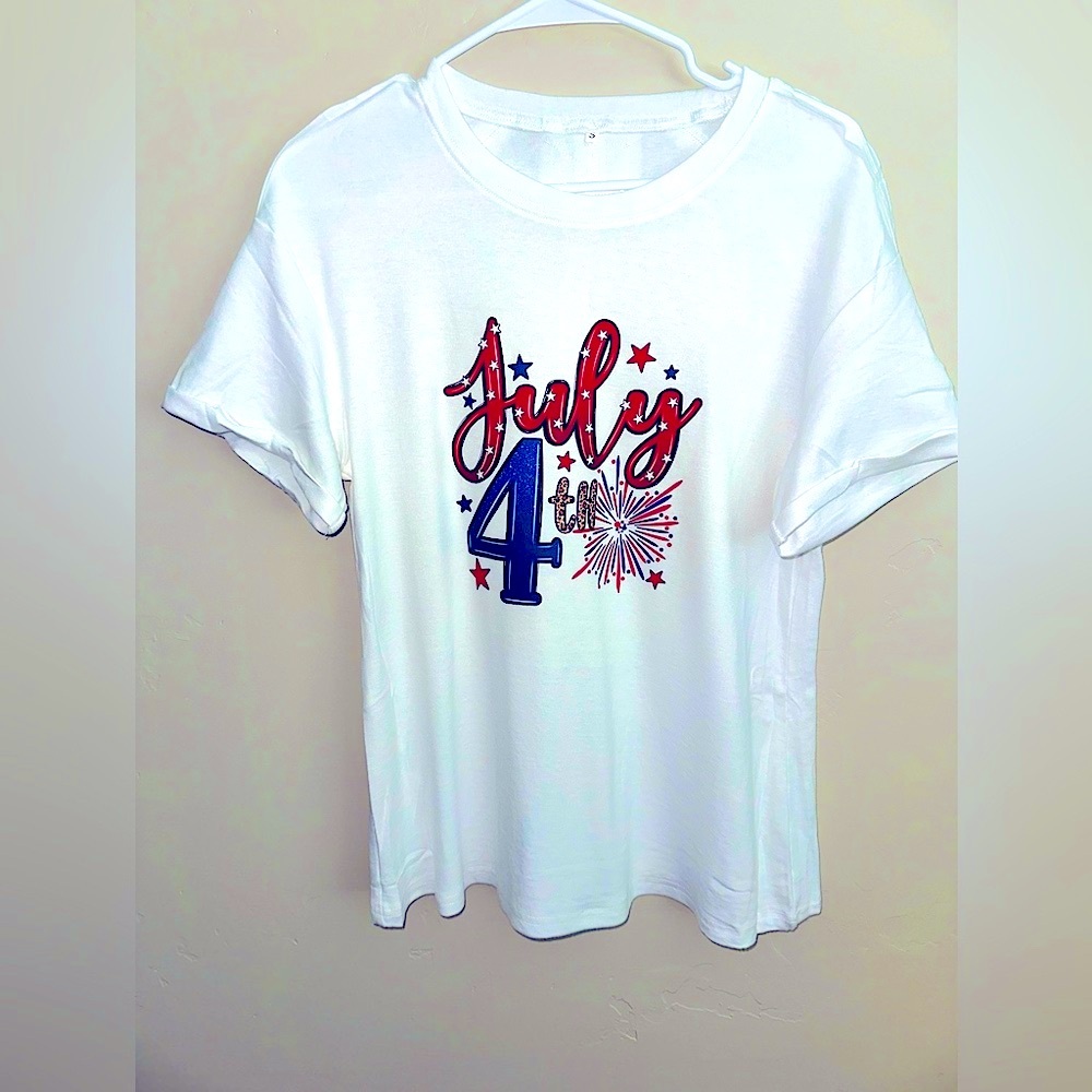 NWOT White Oversized Short Sleeve Tee with vibrant 4th of July Decal iron on